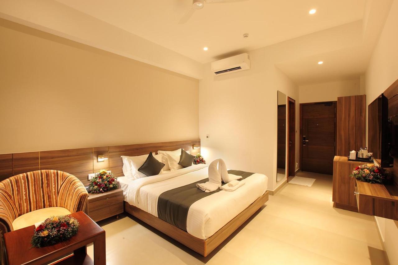 Muvattupuzha Hotel Maria Park מראה חיצוני תמונה