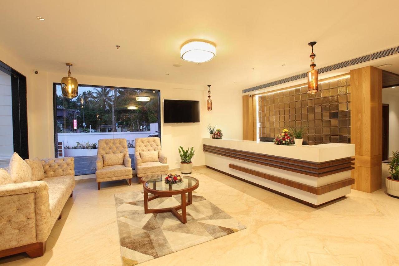 Muvattupuzha Hotel Maria Park מראה חיצוני תמונה