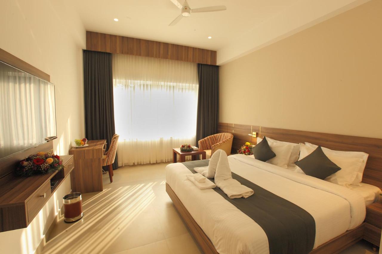 Muvattupuzha Hotel Maria Park מראה חיצוני תמונה